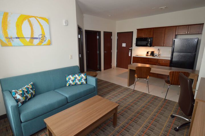 Room 11 of 27