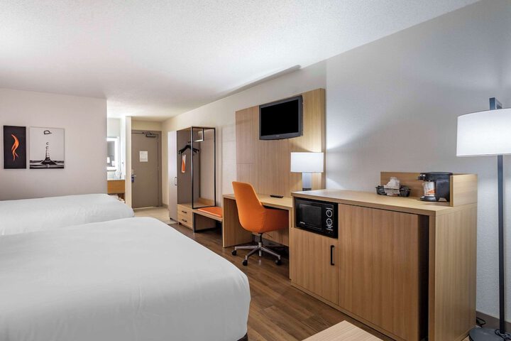 Room 20 of 46