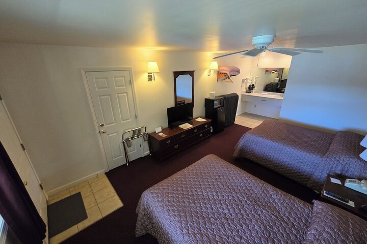 Lake View Motel