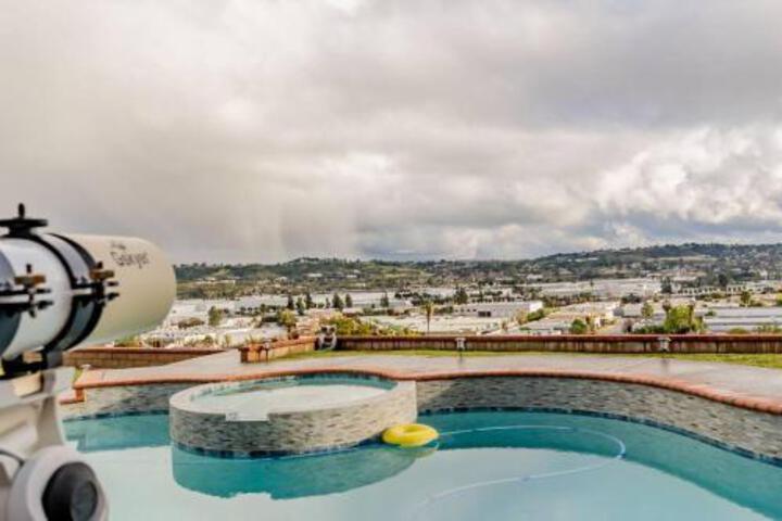 Luxurious 5B4B Home with Pool and View