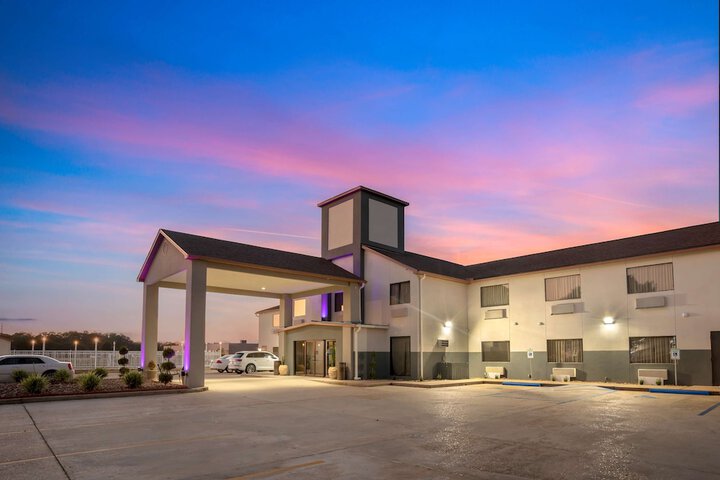 Hotel 3 of 25