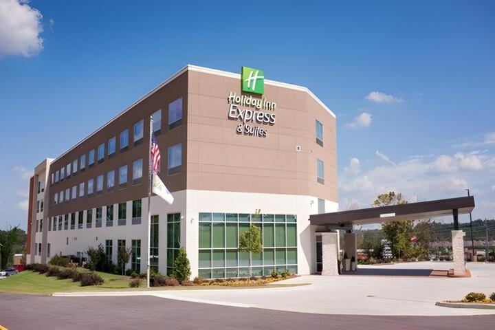 Holiday Inn Express & Suites Birmingham North - Fultondale by IHG