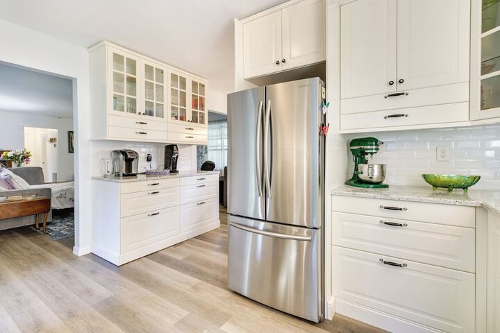 Walk to Lakes! Tropical Escape in Mount Dora