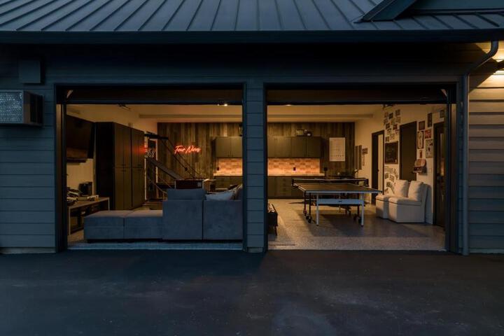 Escape to Wine Country Luxurious Getaway Awaits