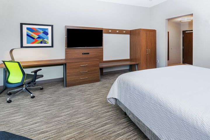 Room 26 of 47