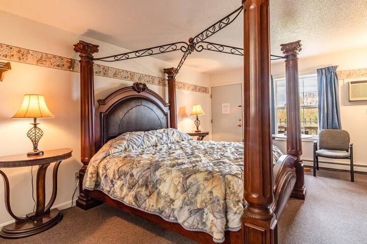Room 14 of 14