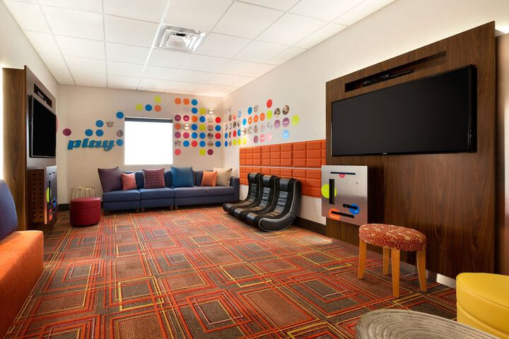 Room 18 of 30