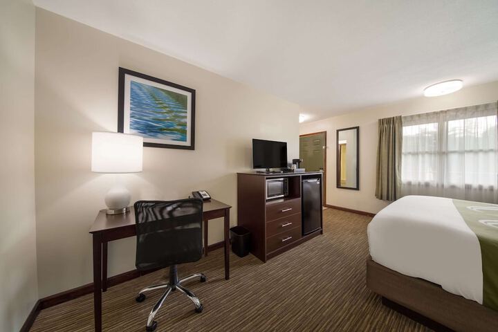 Room 14 of 32