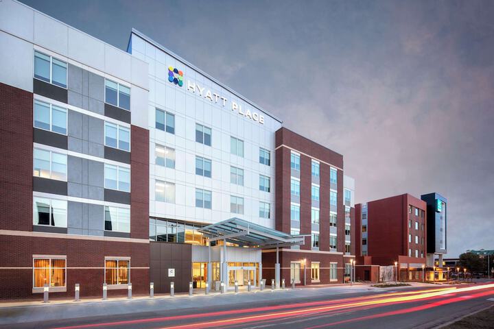 Hotel 2 of 27