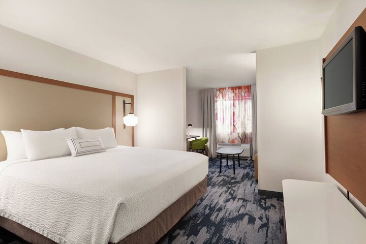 Room 14 of 24