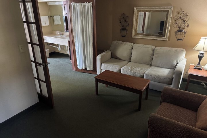 AmericInn by Wyndham McAlester