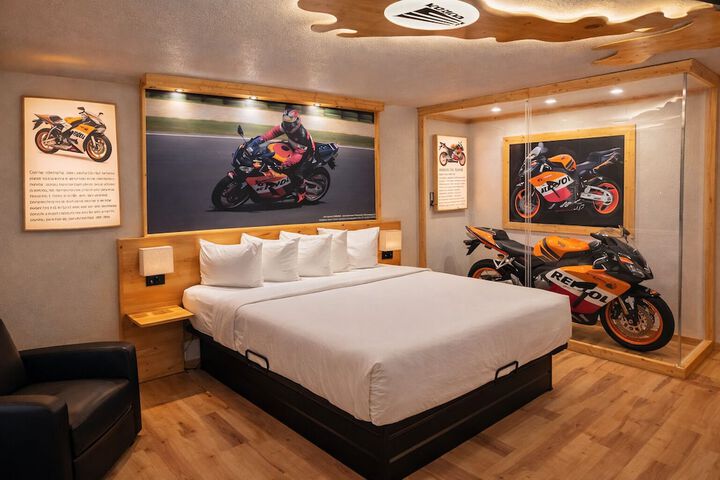 Motorcycle Inn