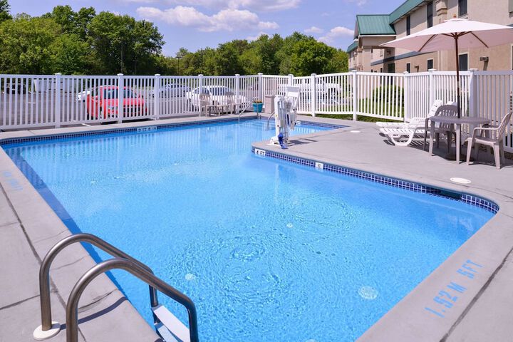 Pool 8 of 55
