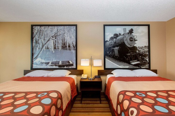 Room 28 of 42