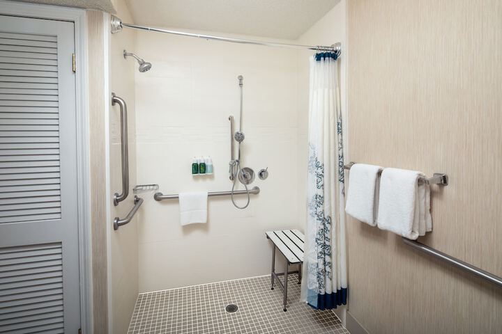Room 15 of 23