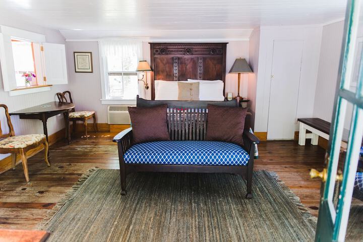 Roanoke Island Inn