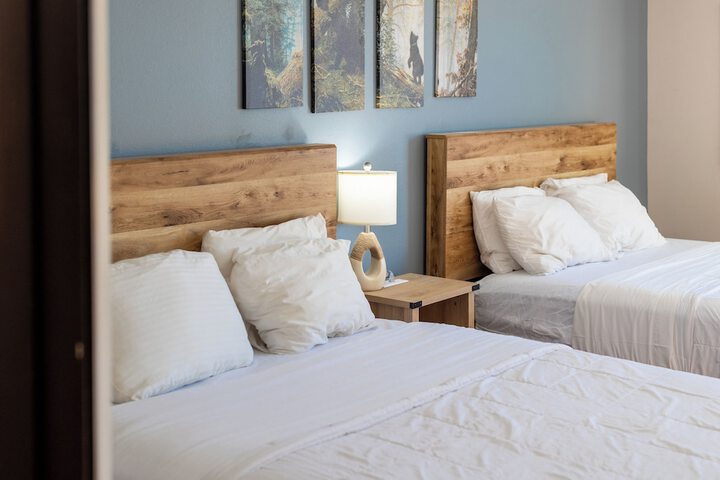 Nisswa Hotel and Suites