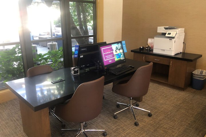 Business Center 59 of 60