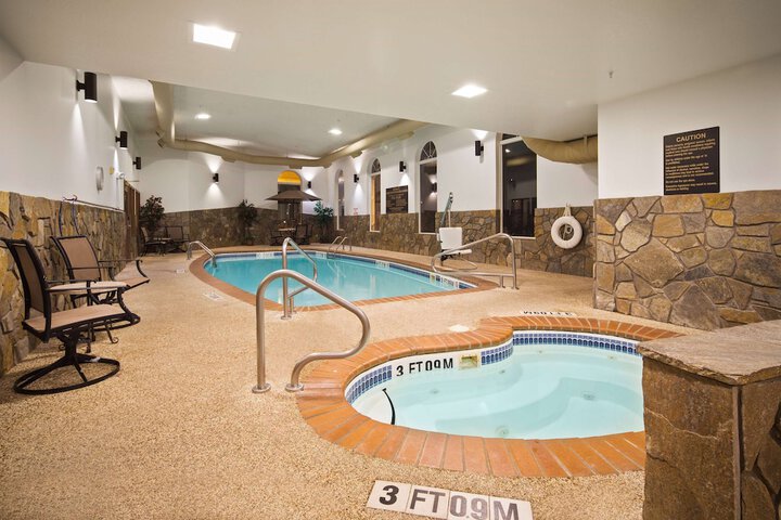 AmericInn by Wyndham Hill City Mt. Rushmore