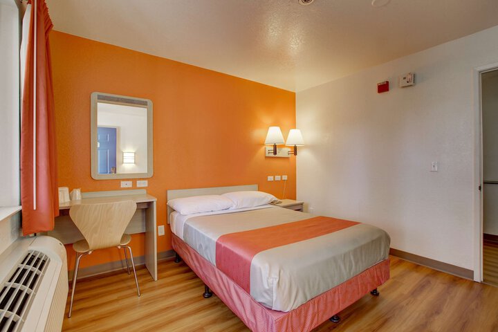 Room 41 of 45