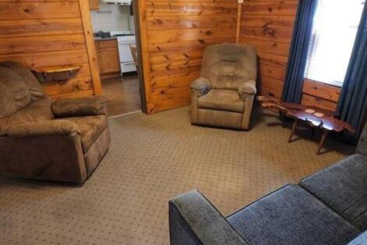Allen Gulch Cabins