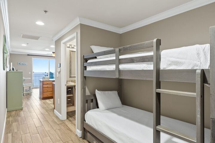 Room 729 of 954
