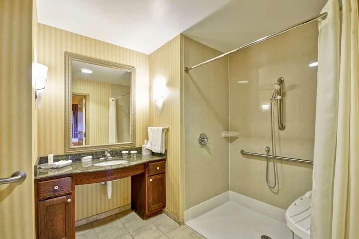 Room 18 of 38