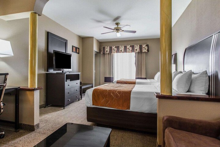 Room 21 of 39