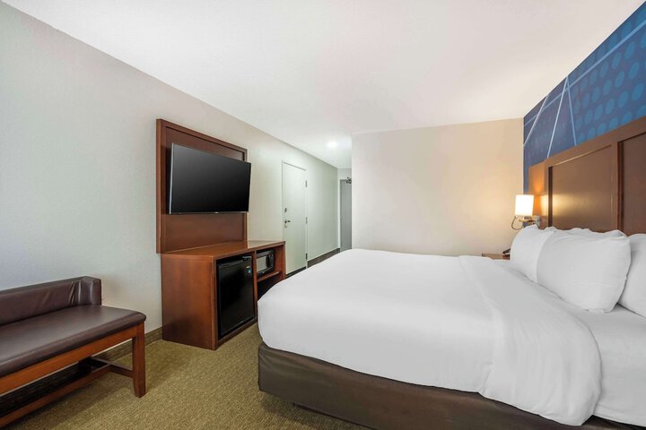 Room 21 of 46