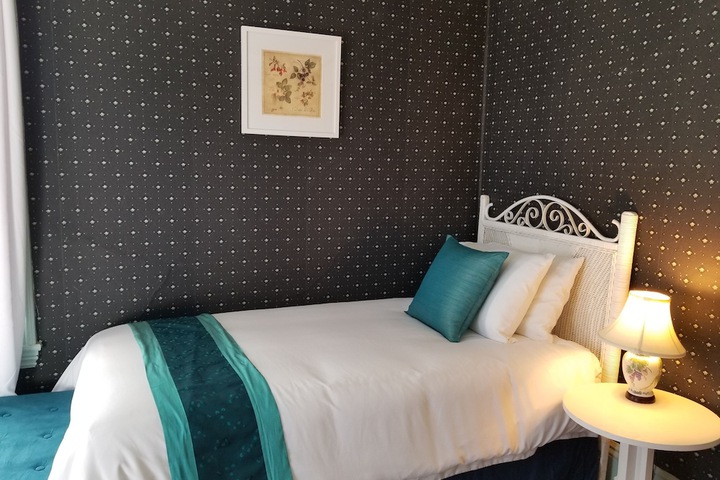 Room 16 of 73