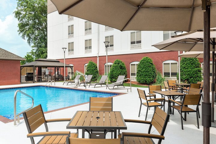 Pool 18 of 75