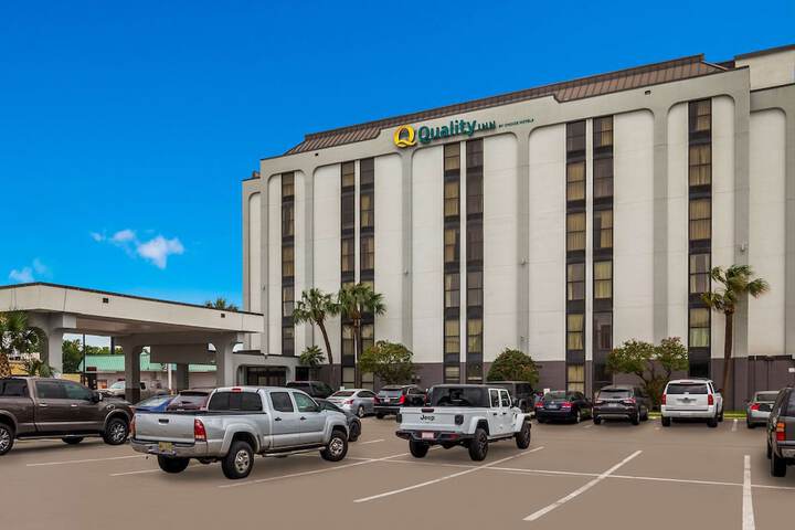 Hotel 3 of 33