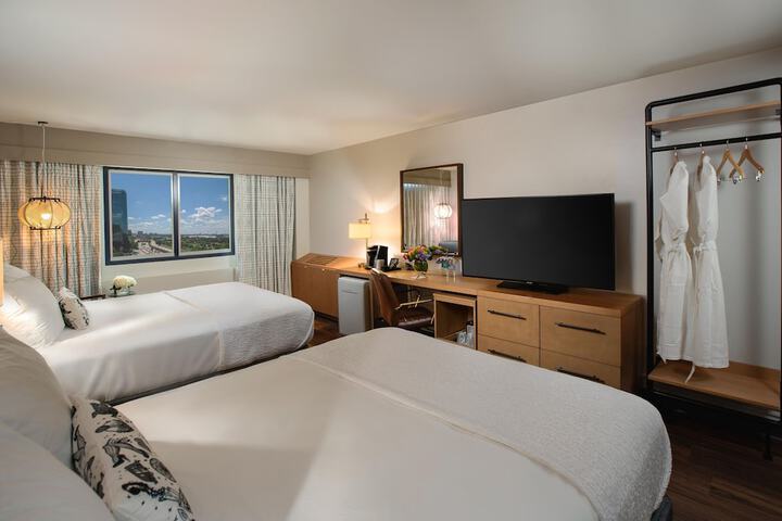 Room 18 of 48