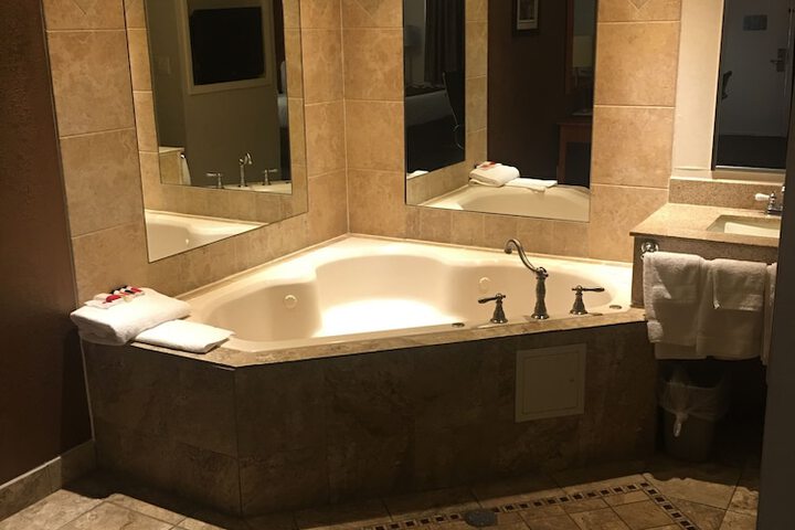 Room 9 of 60