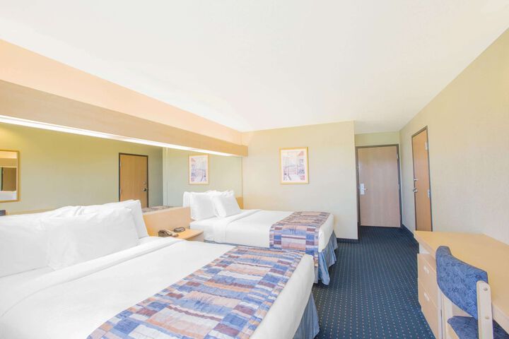 Room 13 of 21