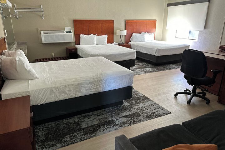 Room 18 of 31