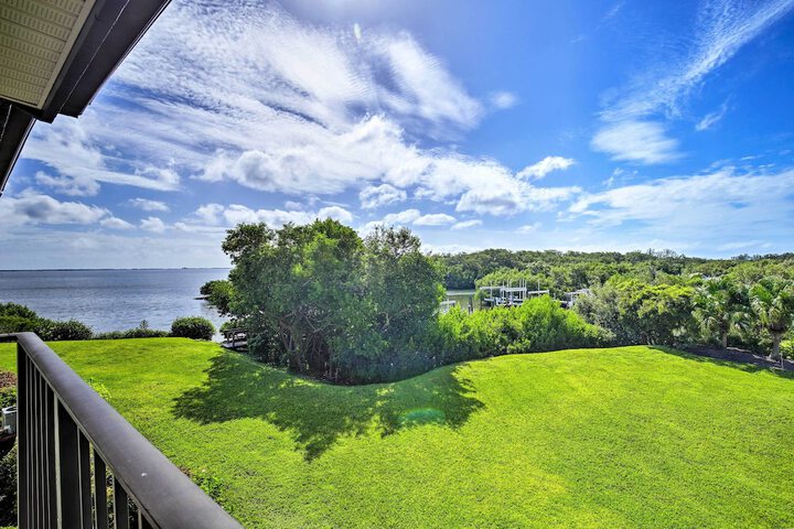 Balcony & Pool: Gulfview Tierra Verde Escape!