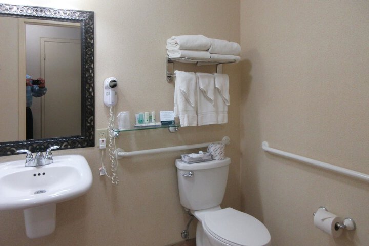 Room 21 of 42