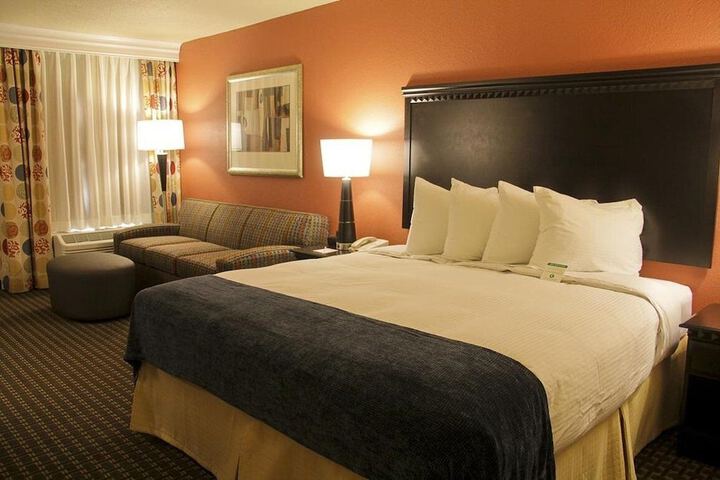 Room 16 of 30