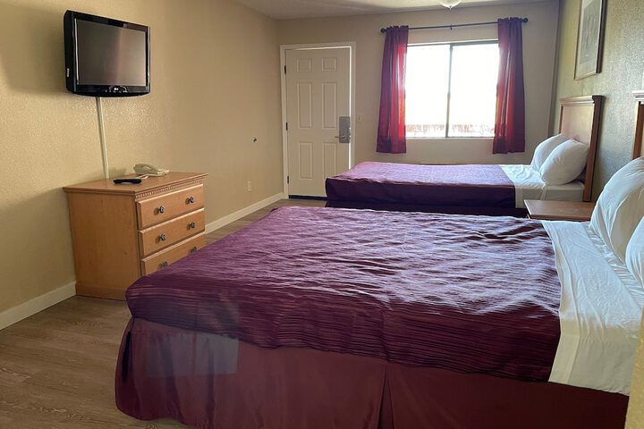 Centralia Inn