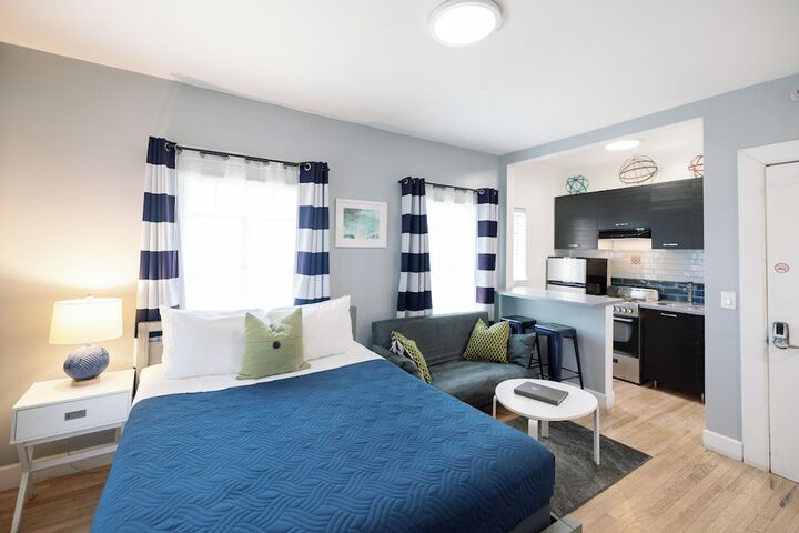 Room 93 of 151
