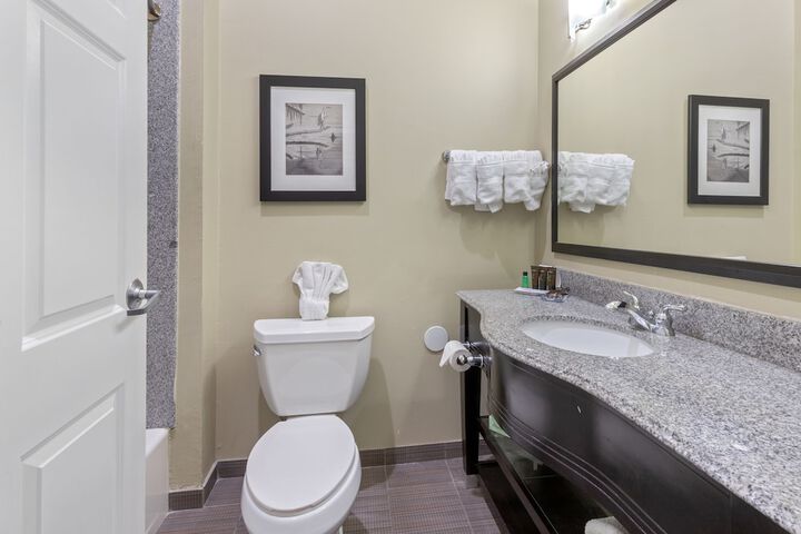 Wingate by Wyndham Lake Charles Casino Area