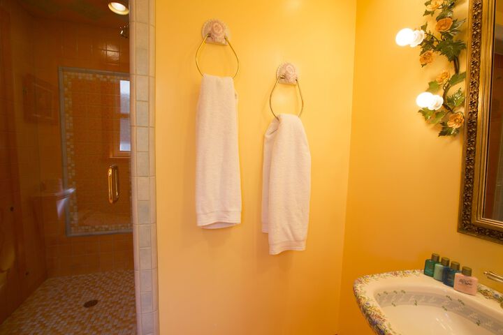 Room 180 of 461