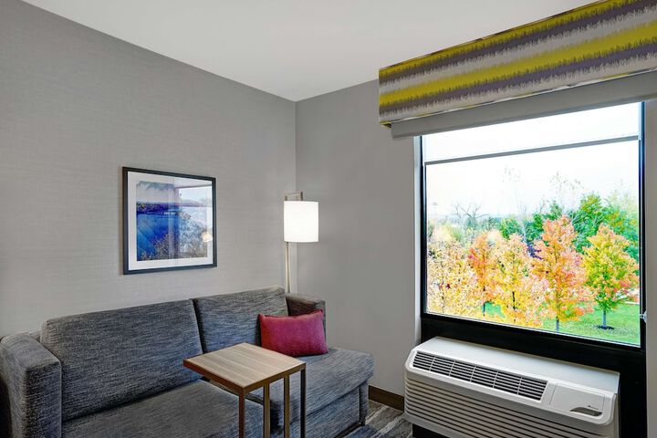 Hampton Inn Utica