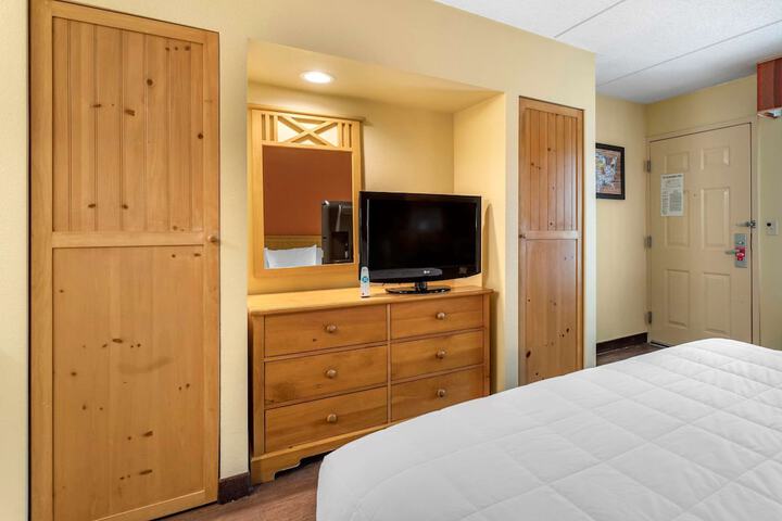 Econo Lodge Pigeon Forge Riverside