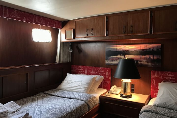 Room 9 of 29