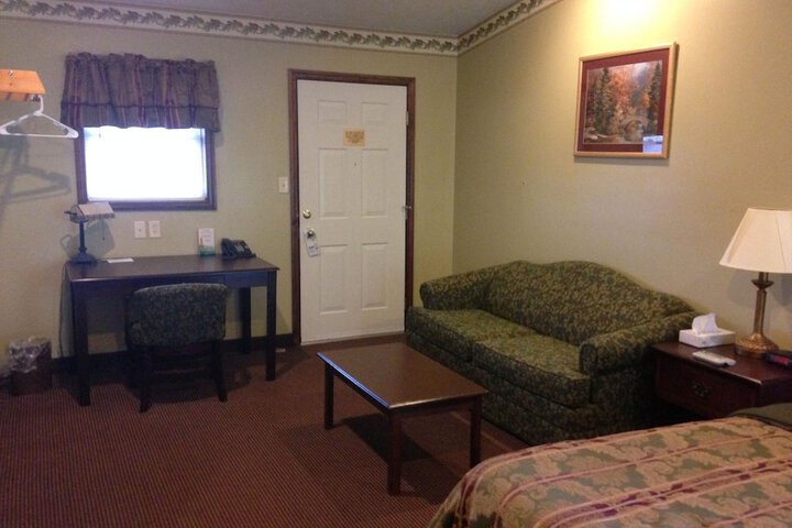 Room 6 of 42