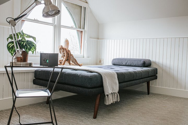 Room 34 of 60