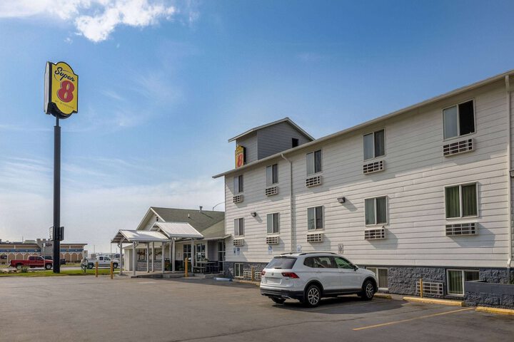 Super 8 by Wyndham Belgrade / Bozeman Airport