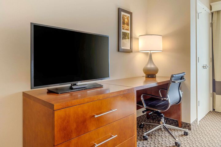 Room 14 of 36